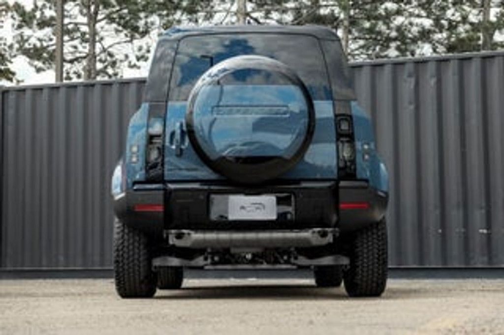 2026 LAND ROVER Defender - photo 7