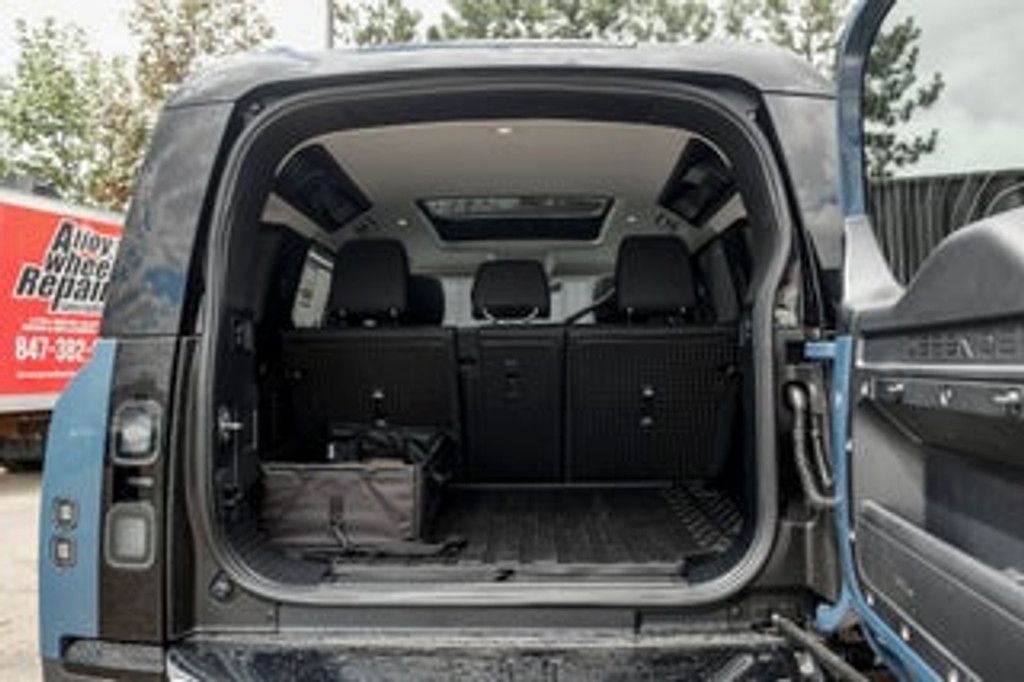 2026 LAND ROVER Defender - photo 9