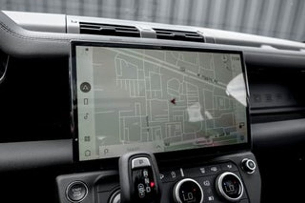 2026 LAND ROVER Defender - photo 14