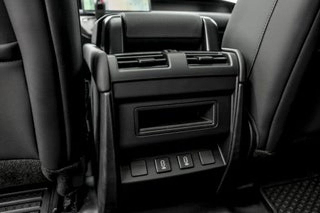 2026 LAND ROVER Defender - photo 17