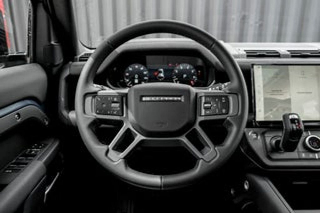 2026 LAND ROVER Defender - photo 18