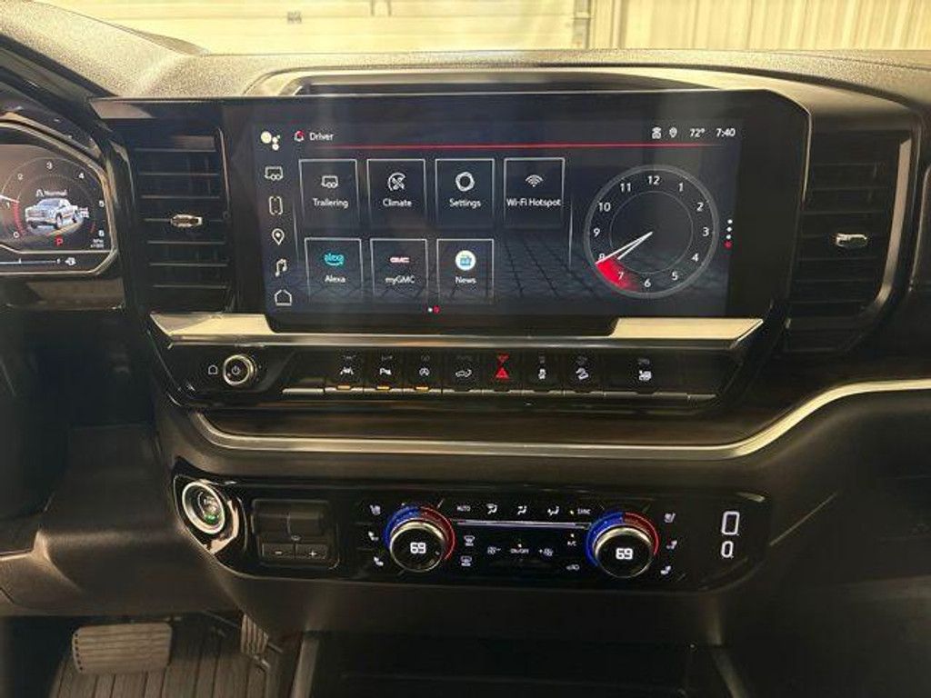 2025 GMC Sierra - photo 36