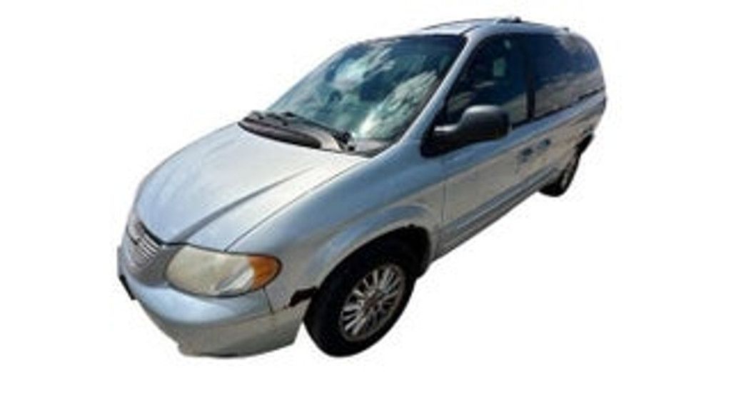 2002 Chrysler Town AND Country Limited