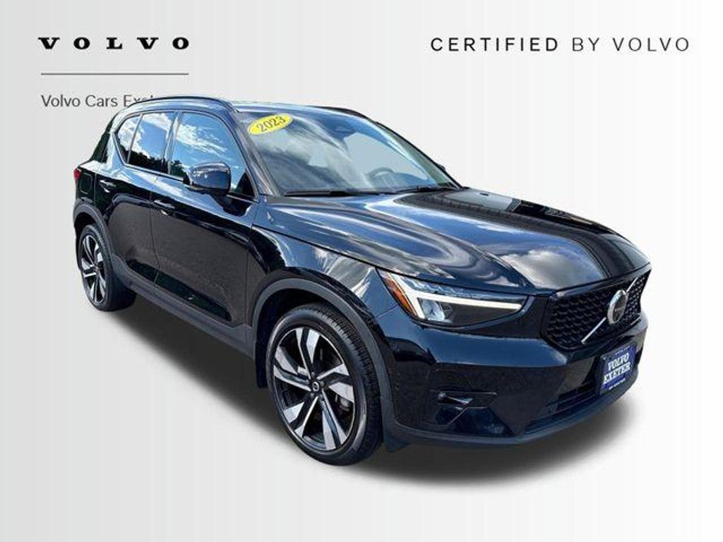 2023 Volvo XC40 Plus Dark
