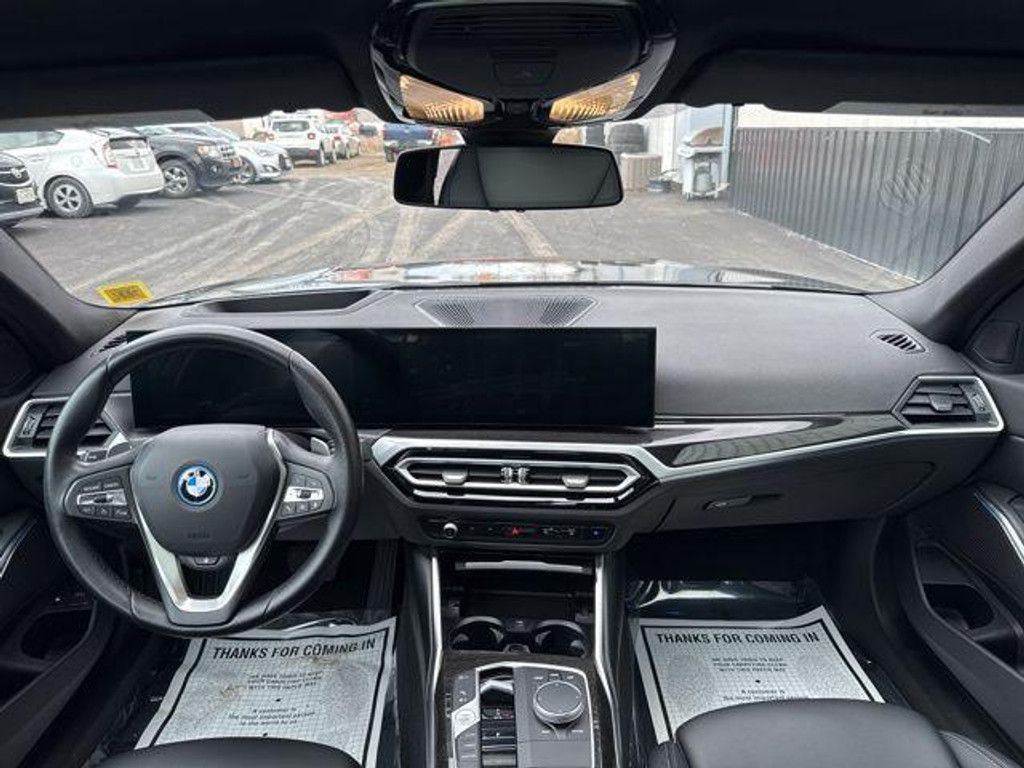 2023 BMW 330e - photo 37