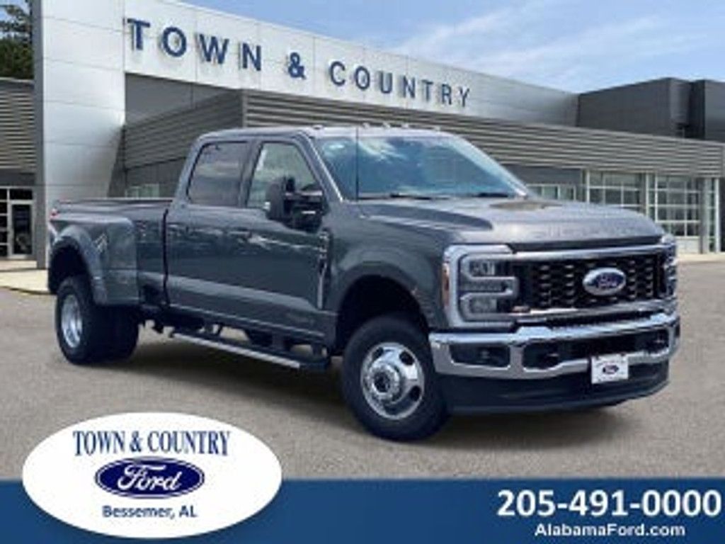 2026 Ford F-350 Lariat