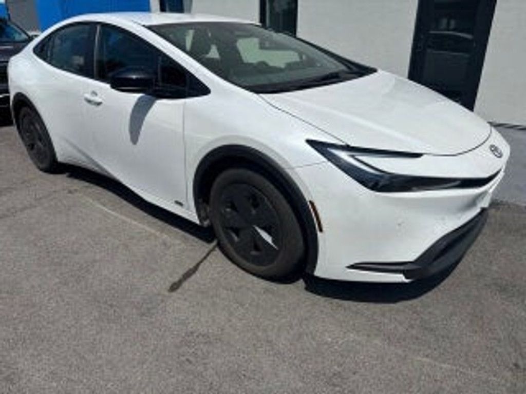 2024 Toyota Prius XLE