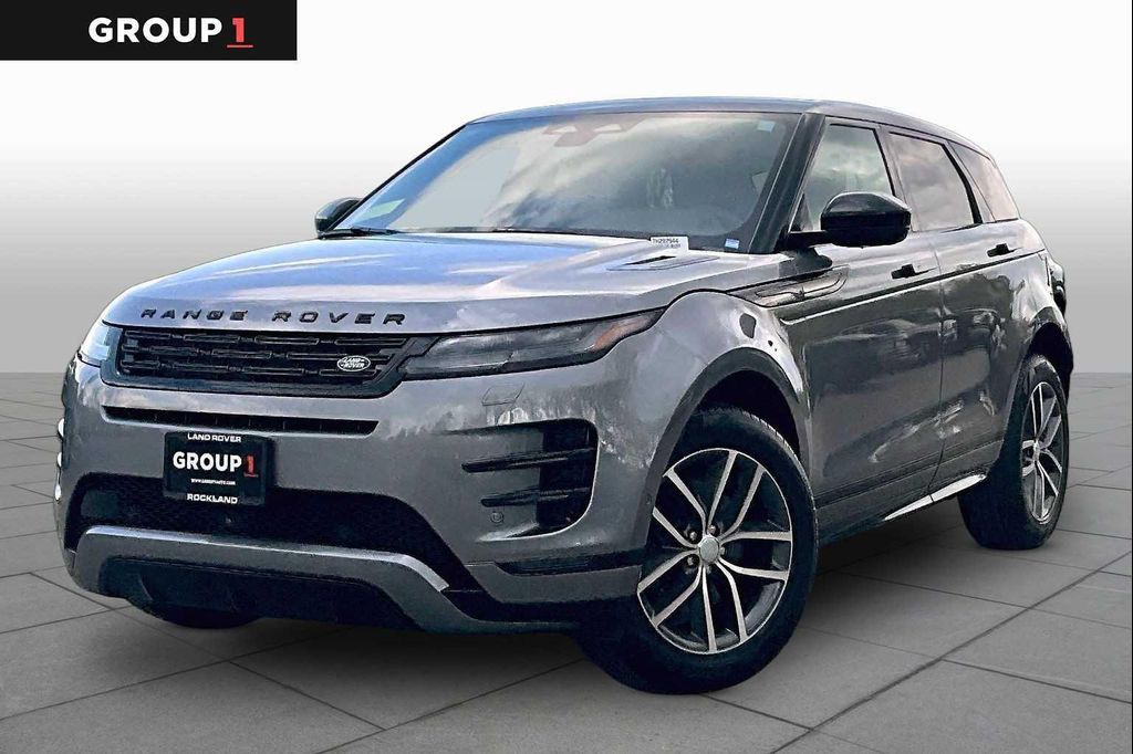 2026 Land Rover Range Evoque Dynamic SE