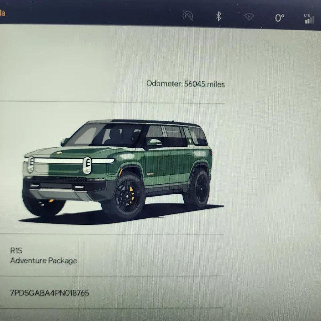 2023 RIVIAN R1S - photo 17