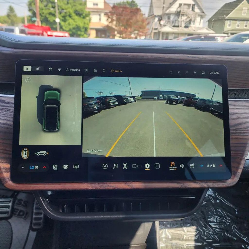 2023 RIVIAN R1S - photo 23
