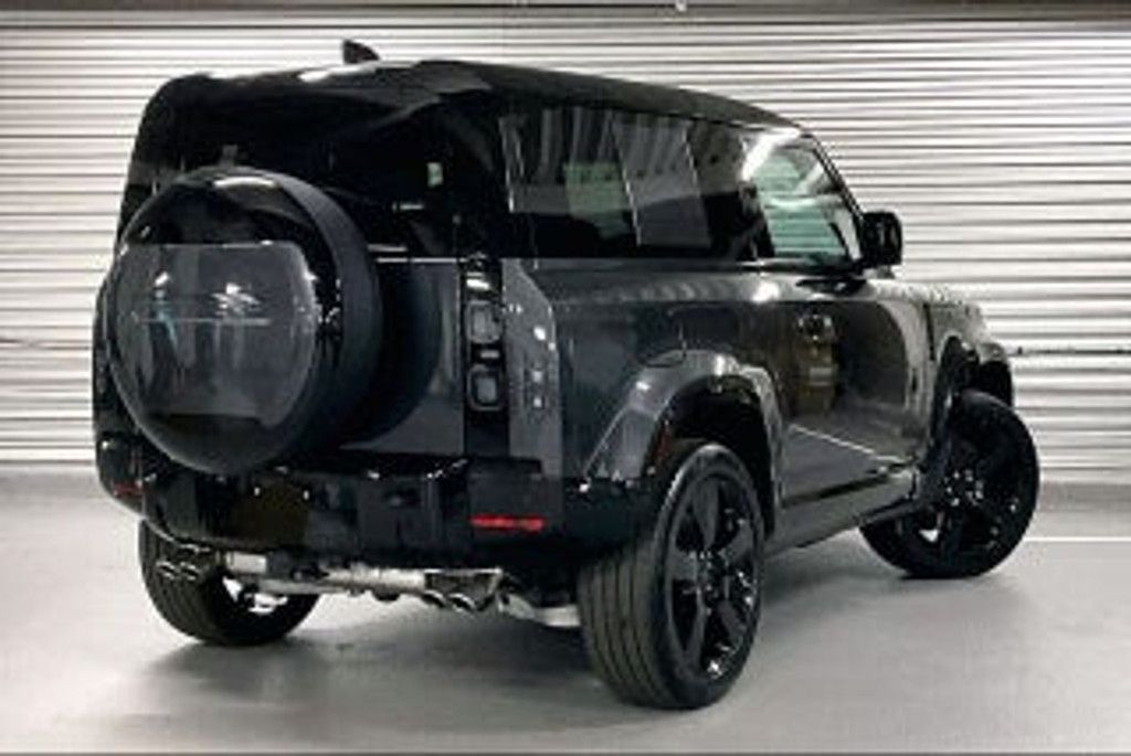 2026 LAND ROVER Defender - photo 4