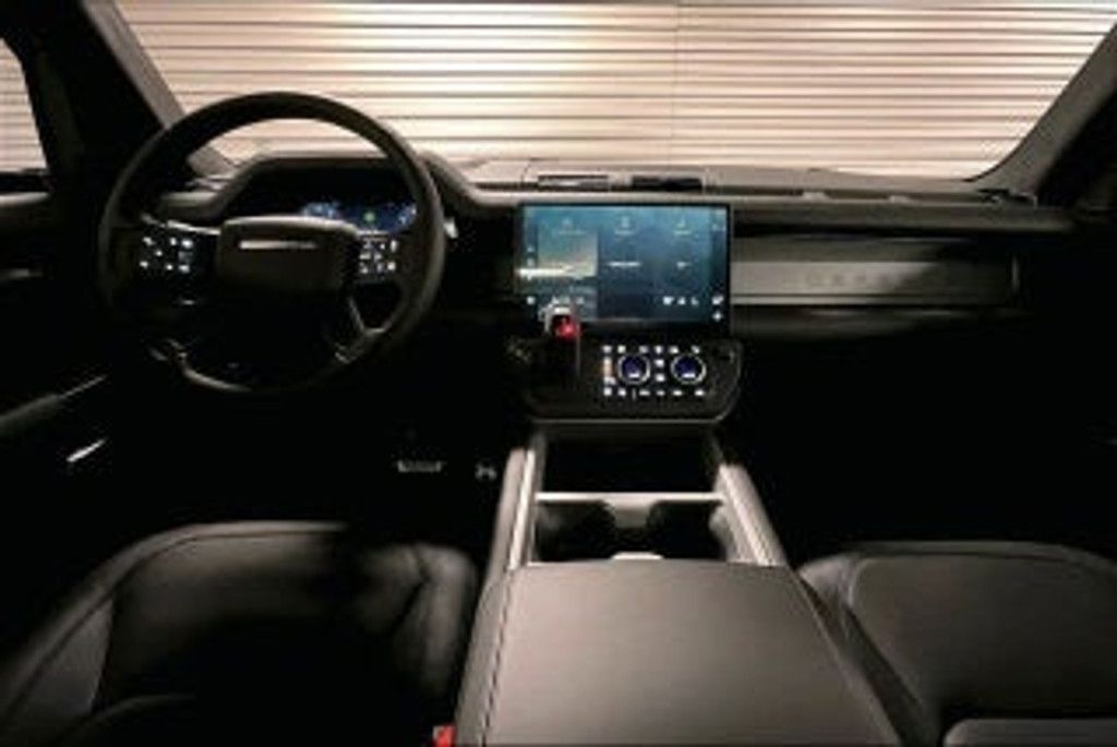 2026 LAND ROVER Defender - photo 6