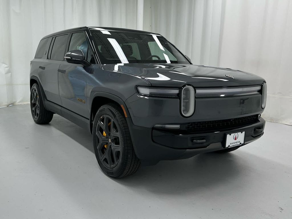 2025 RIVIAN R1S - main photo