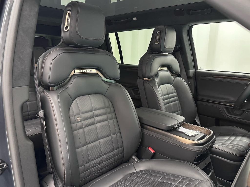 2025 RIVIAN R1S - photo 39