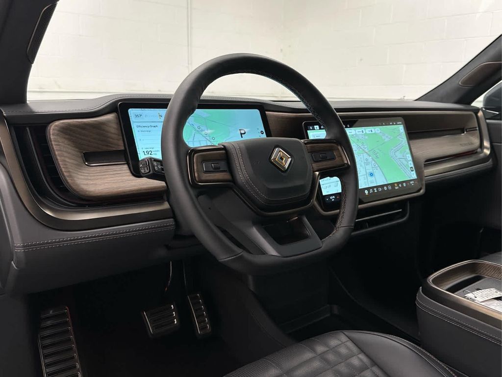 2025 RIVIAN R1S - photo 19
