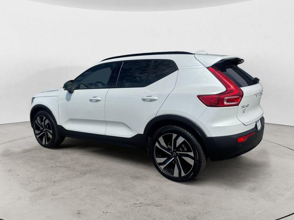 2024 VOLVO XC40 - photo 4