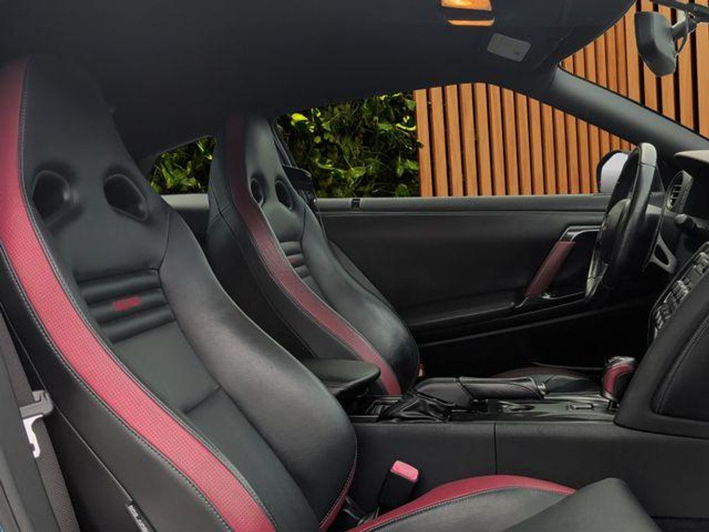 2013 NISSAN GT-R - photo 3