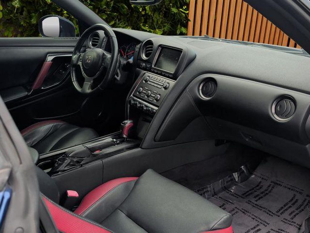 2013 NISSAN GT-R - photo 17