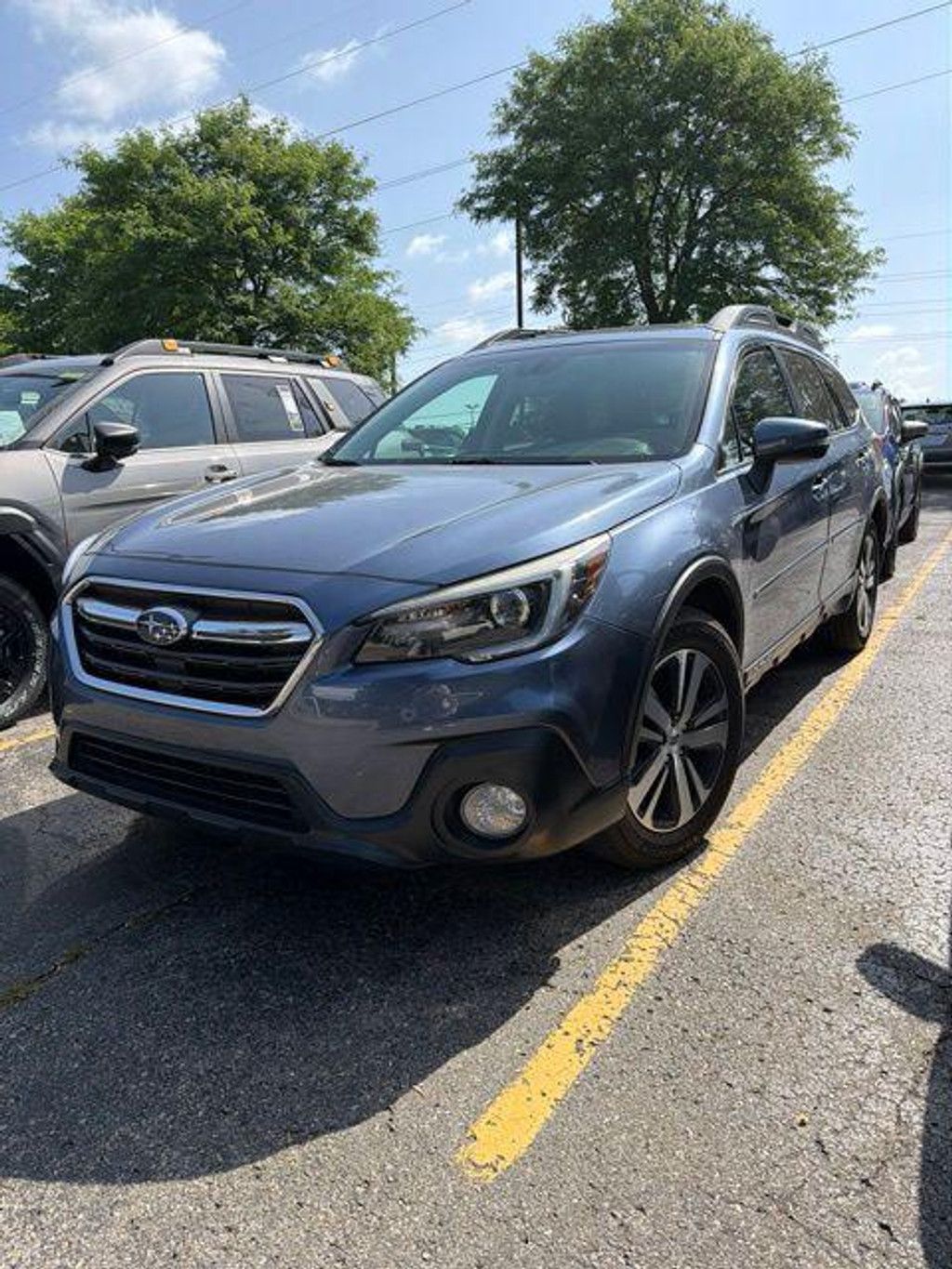 2018 Subaru Outback Limited M R