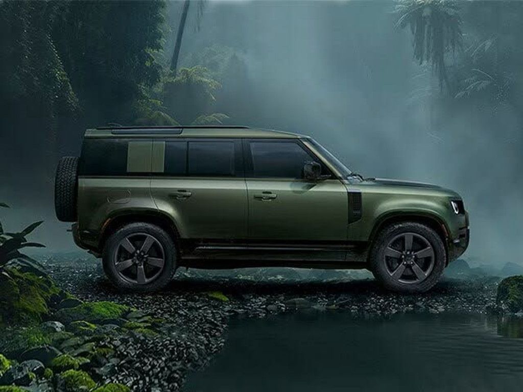 2026 Land Rover Defender 110 X Dynamic