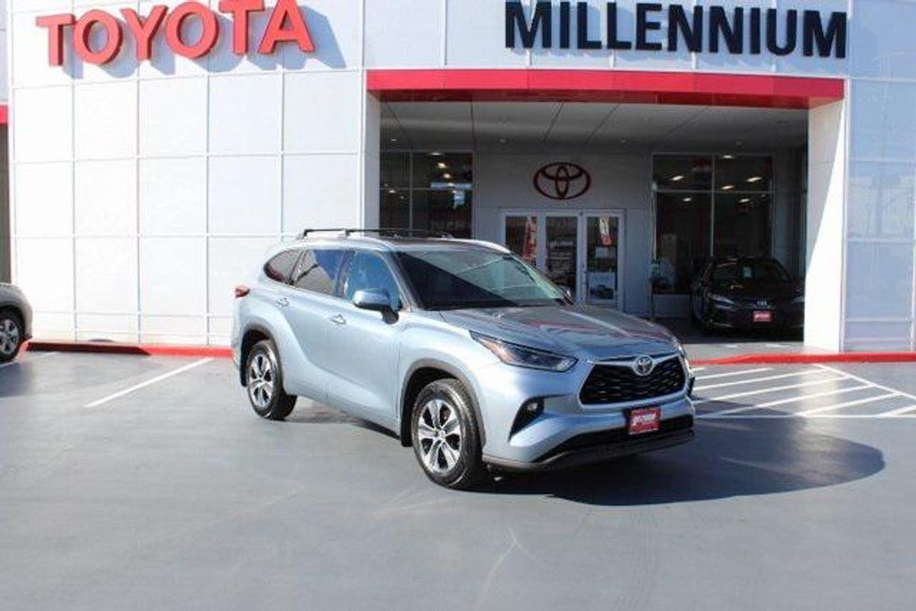 2021 Toyota Highlander XLE