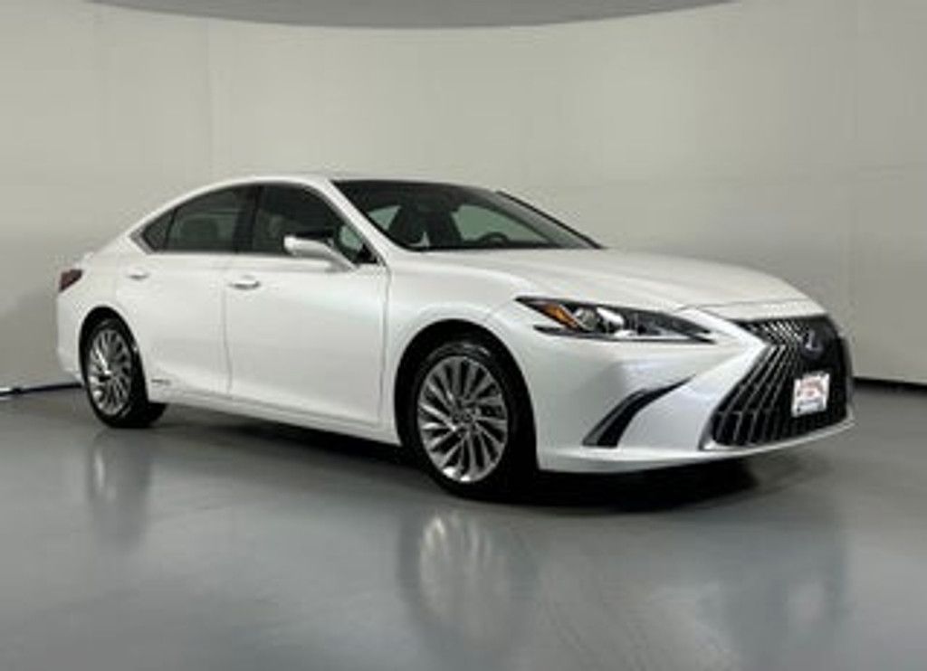 2022 Lexus ES 300H Premium