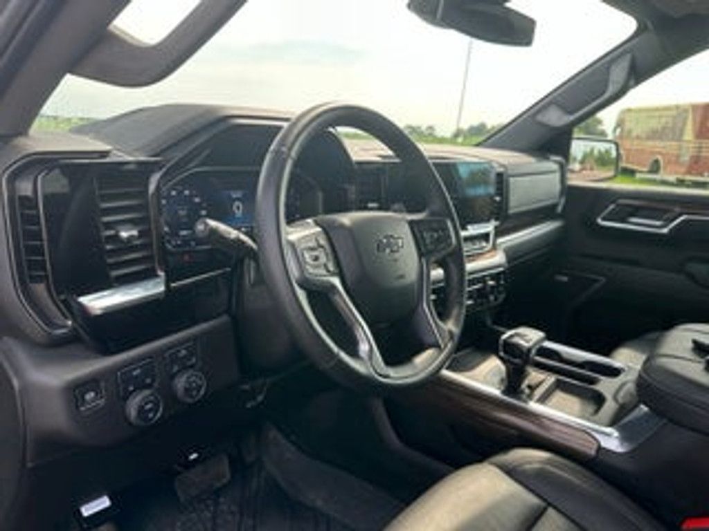 2025 CHEVROLET Silverado - photo 13