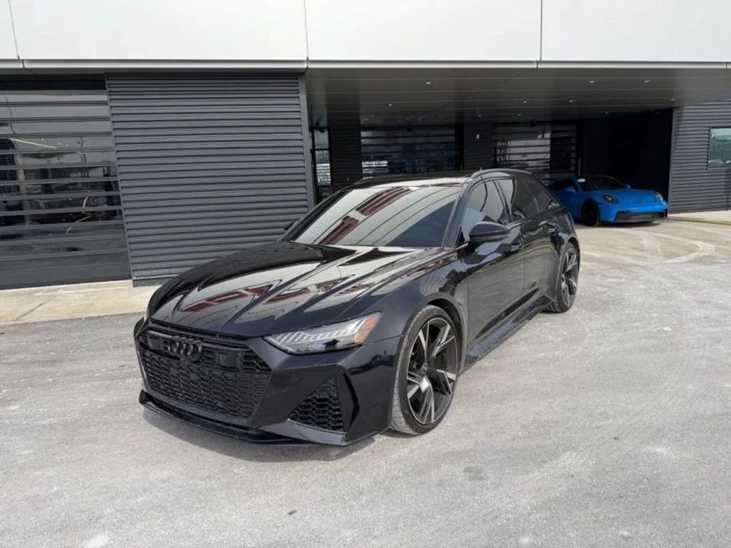 2022 Audi RS 6 Avant Quattro
