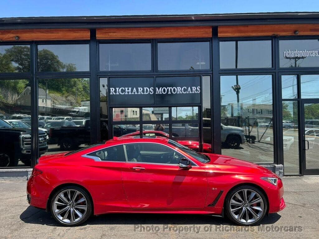 2022 Infiniti Q60 RED Sport