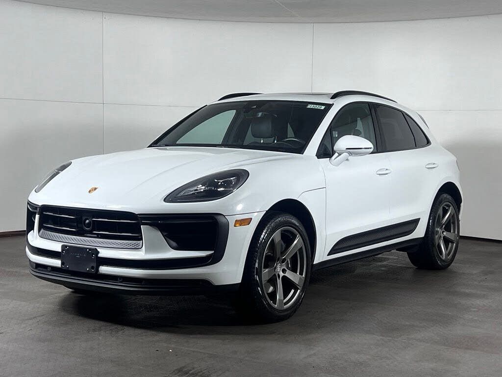 2023 Porsche Macan T