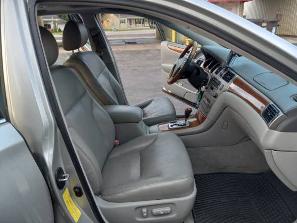 2006 LEXUS ES - main photo
