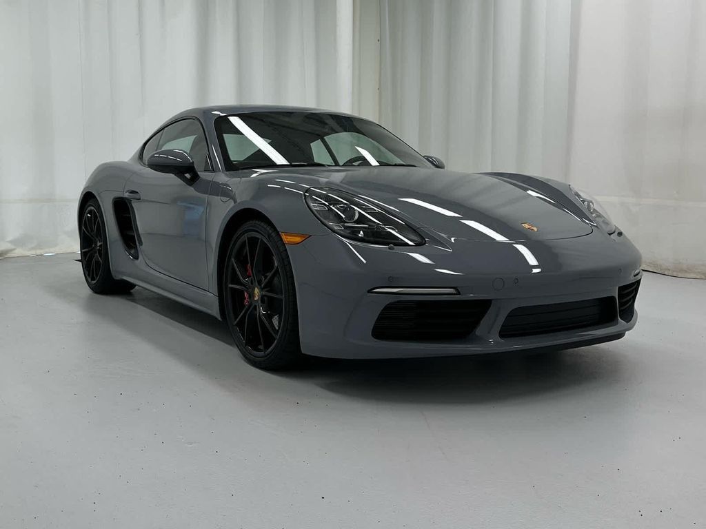 2025 Porsche 718 Cayman S