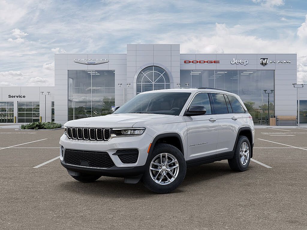 2026 Jeep Grand Cherokee Base Laredo
