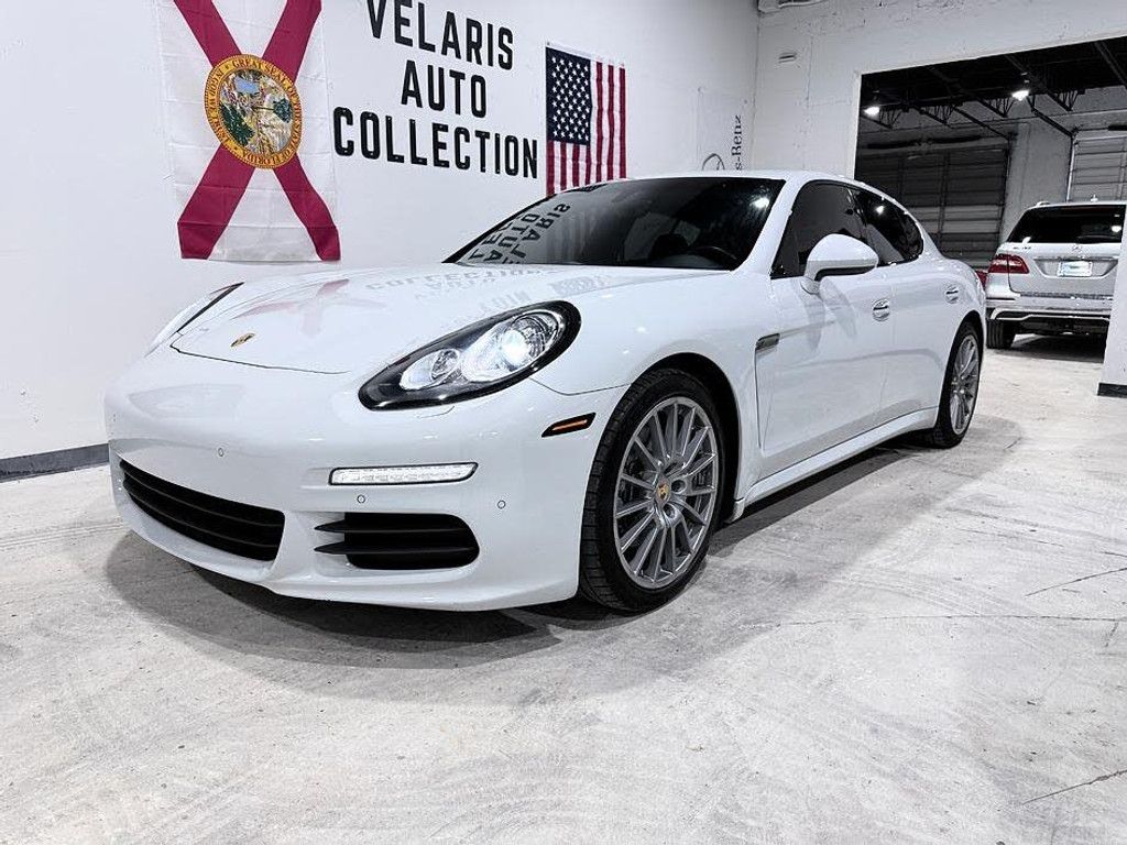 2016 Porsche Panamera Base 4
