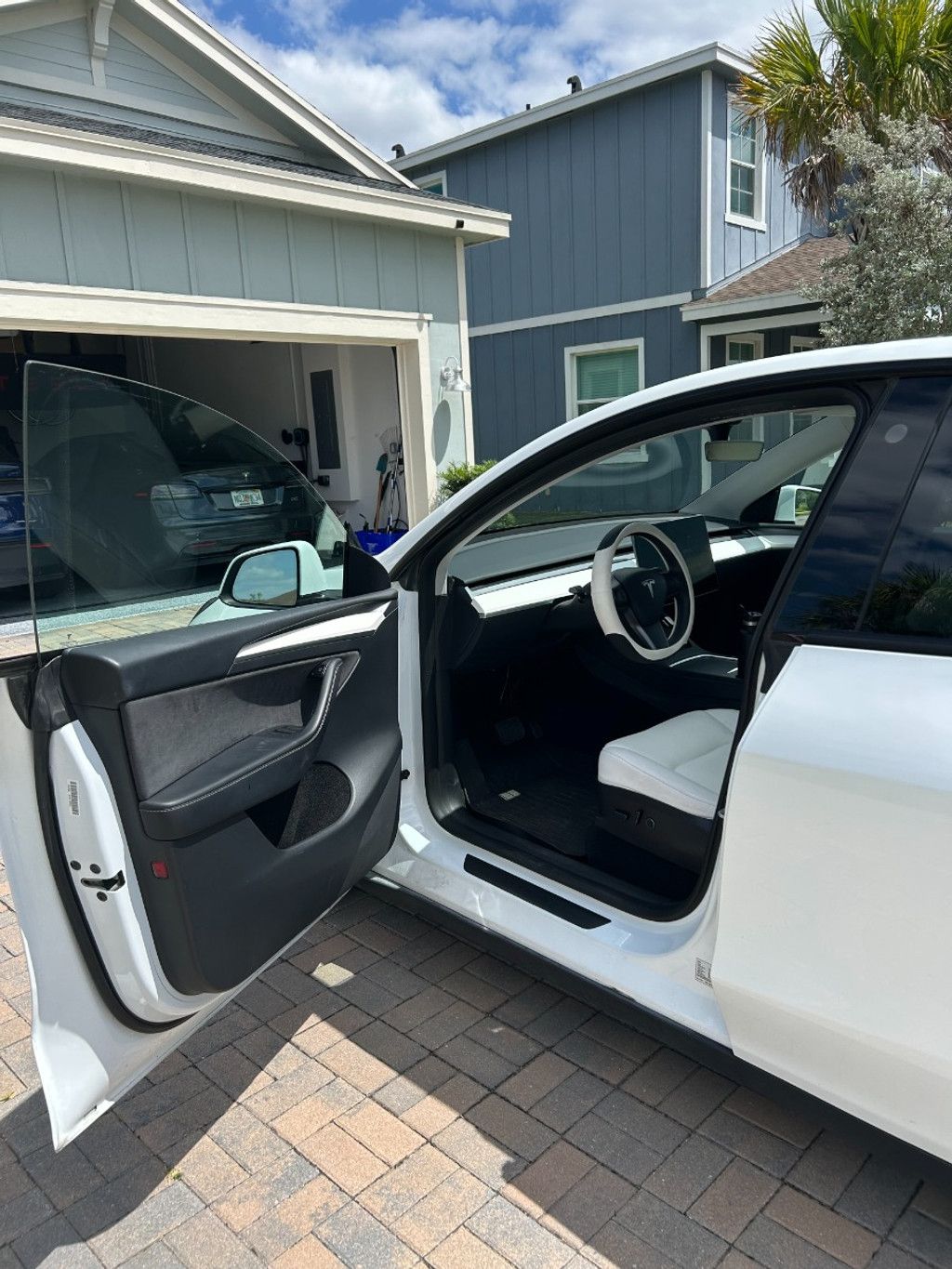 2022 Tesla Model Y - photo 3