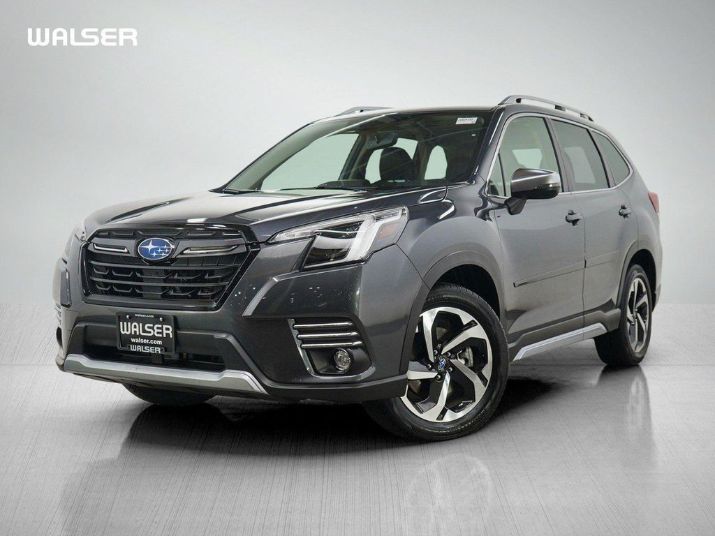2023 Subaru Forester Touring ES Navi
