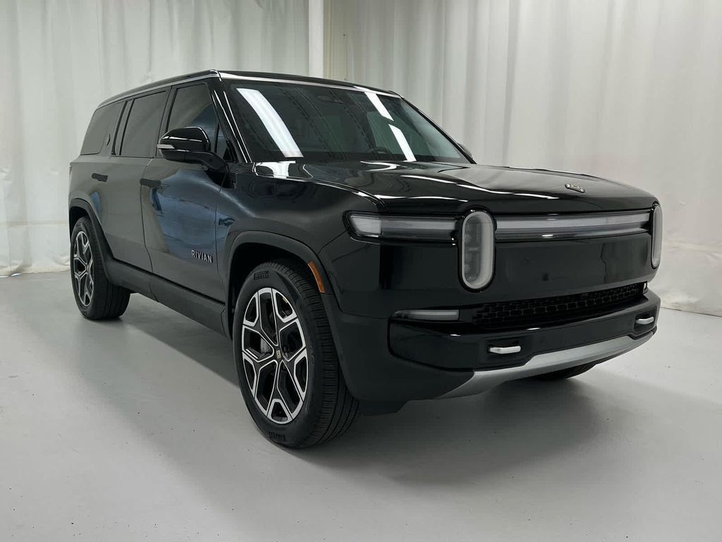 2025 RIVIAN R1S - main photo