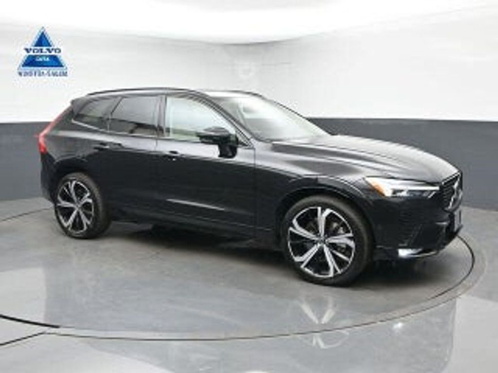 2023 Volvo XC60 Ultimate Dark
