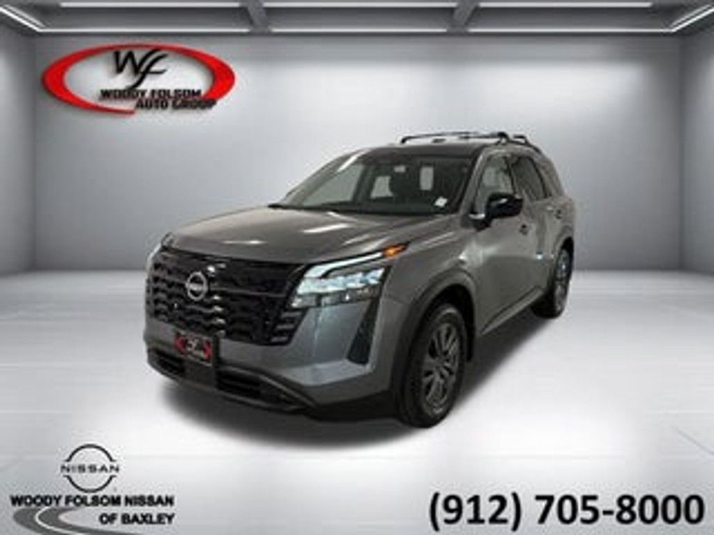 2026 Nissan Pathfinder SV