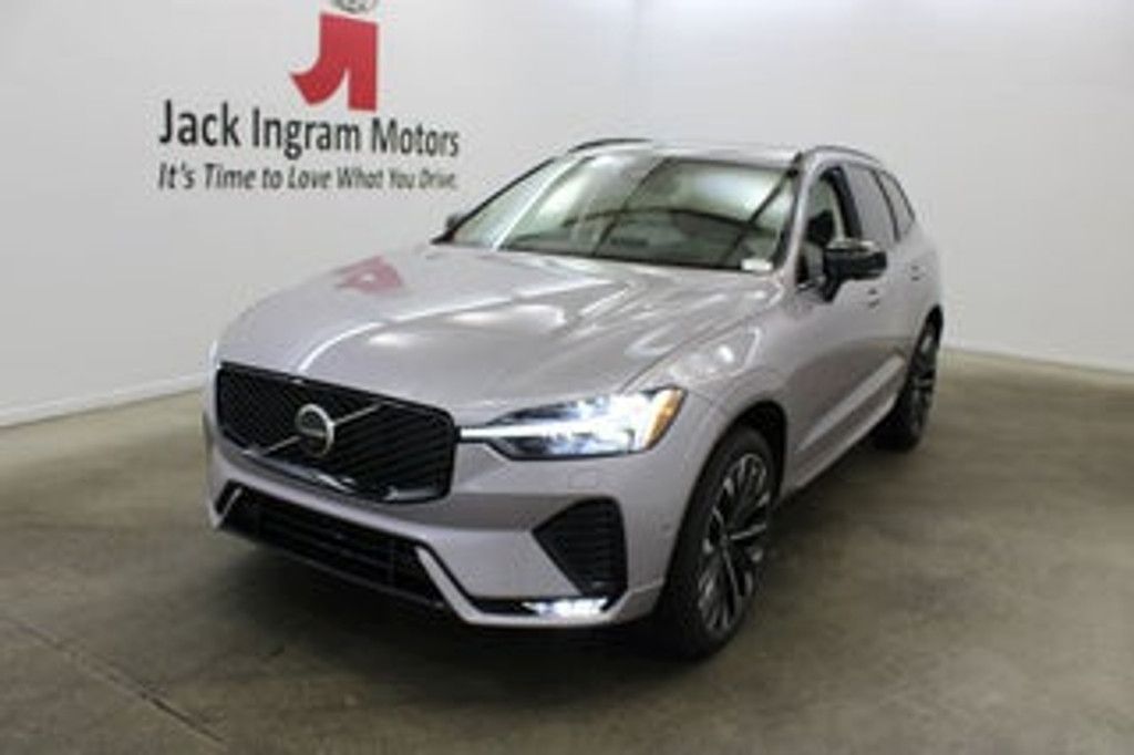 2026 Volvo XC60 Ultra Dark
