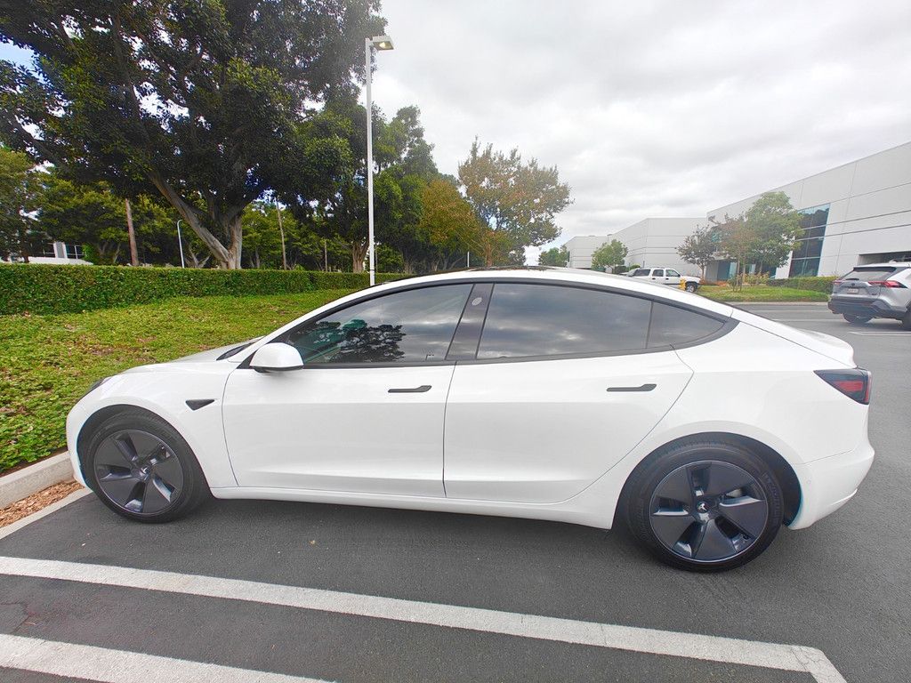 2021 Tesla Model 3 Standard Range Plus