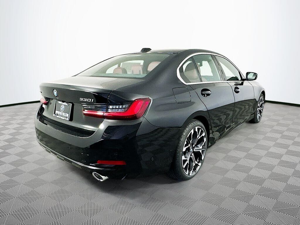 2026 BMW 330i - photo 17
