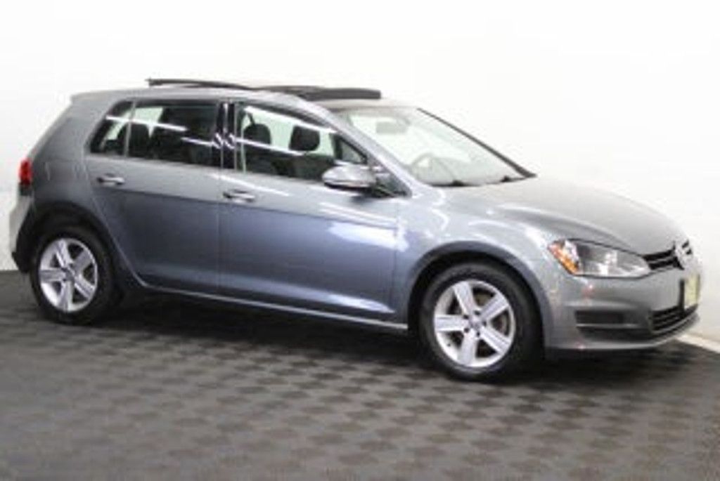 2017 Volkswagen Golf S Wolfsburg