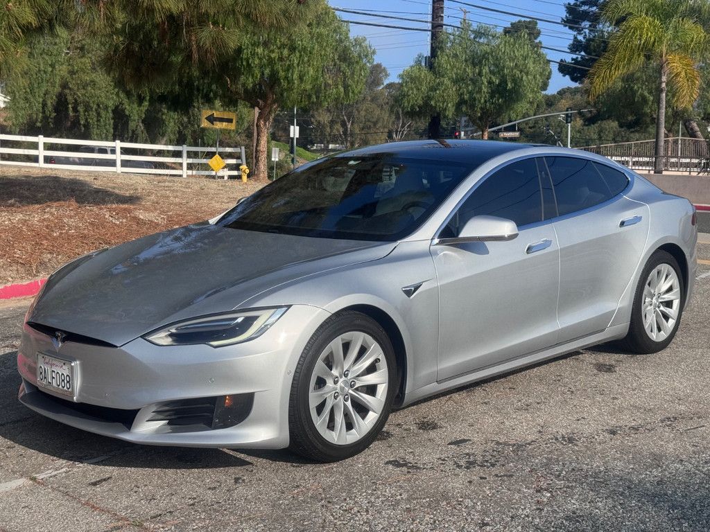 2017 Tesla Model S - main photo