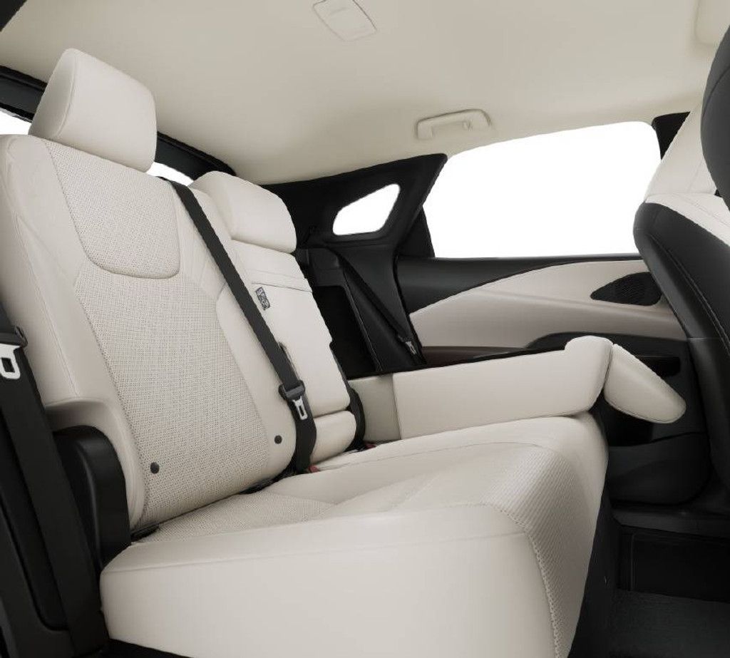 2026 LEXUS RX - photo 7
