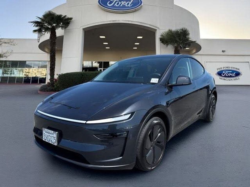2026 Tesla Model Y Long Range