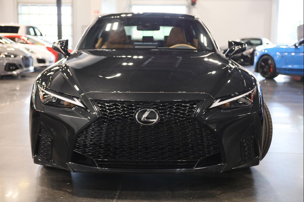 2025 LEXUS IS - photo 3