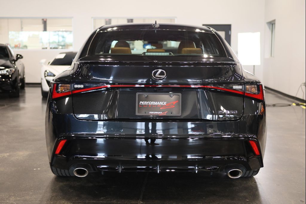 2025 LEXUS IS - photo 9