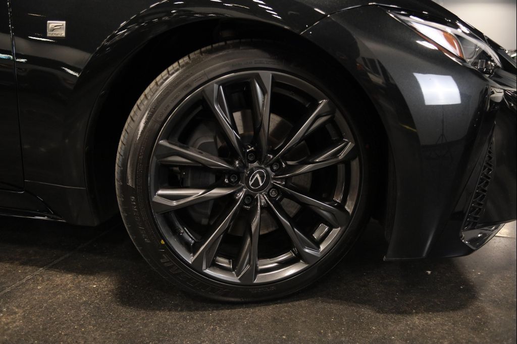 2025 LEXUS IS - photo 19