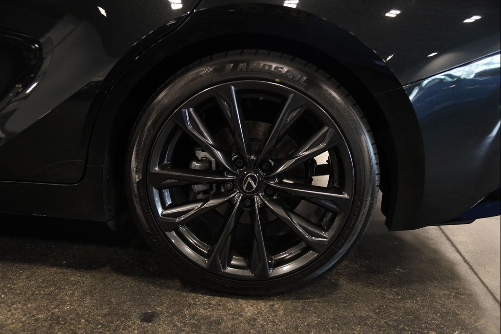 2025 LEXUS IS - photo 23